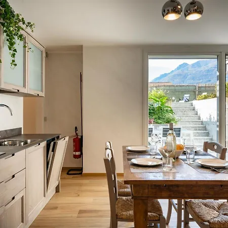 Sunset - Luxury With Pool & Large Private Garden And Parking, Few Steps From The Beach, Ideal For Singles, Couples And A Family Dervio