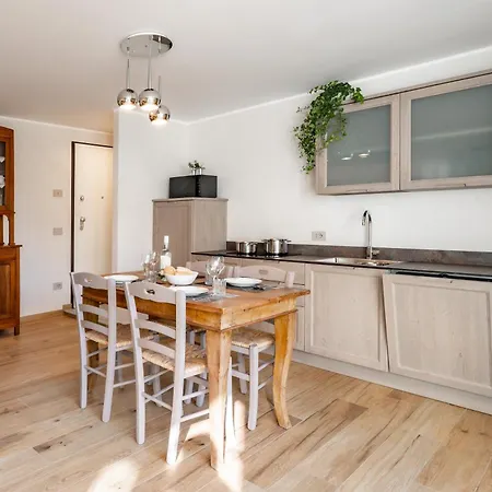 Sunset - Luxury With Pool & Large Private Garden And Parking, Few Steps From The Beach, Ideal For Singles, Couples And A Family