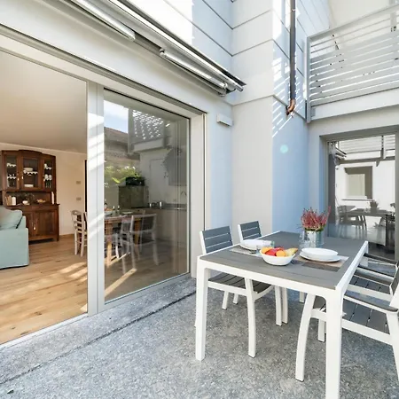 Villa Sunset - Luxury With Pool & Large Private Garden And Parking, Few Steps From The Beach, Ideal For Singles, Couples And A Family