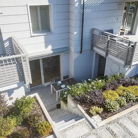 Sunset - Luxury With Pool & Large Private Garden And Parking, Few Steps From The Beach, Ideal For Singles, Couples And A Family *