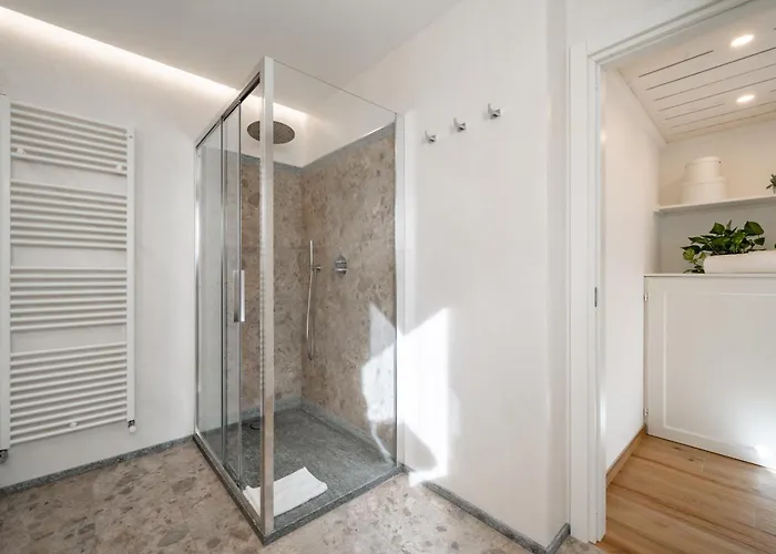 Sunset - Luxury With Pool & Large Private Garden And Parking, Few Steps From The Beach, Ideal For Singles, Couples And A Family Villa