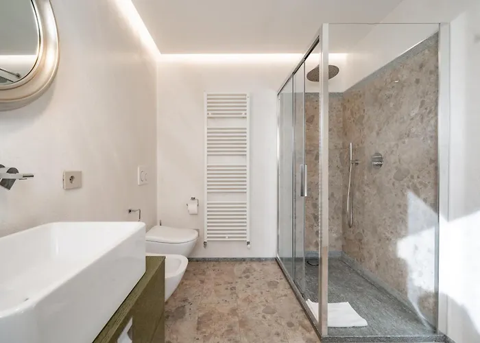 Sunset - Luxury With Pool & Large Private Garden And Parking, Few Steps From The Beach, Ideal For Singles, Couples And A Family