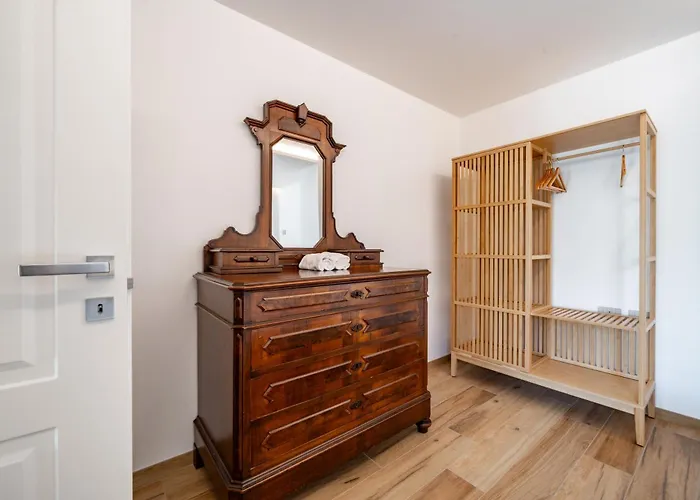 Sunset - Luxury With Pool & Large Private Garden And Parking, Few Steps From The Beach, Ideal For Singles, Couples And A Family *