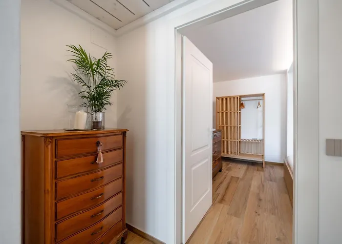 Sunset - Luxury With Pool & Large Private Garden And Parking, Few Steps From The Beach, Ideal For Singles, Couples And A Family