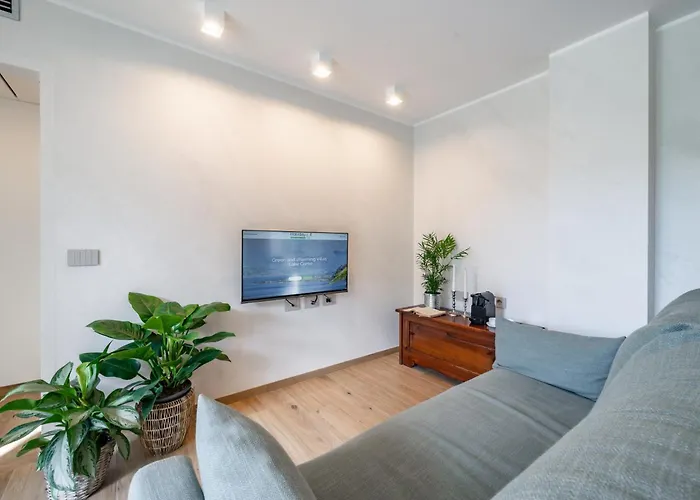 Villa Sunset - Luxury With Pool & Large Private Garden And Parking, Few Steps From The Beach, Ideal For Singles, Couples And A Family