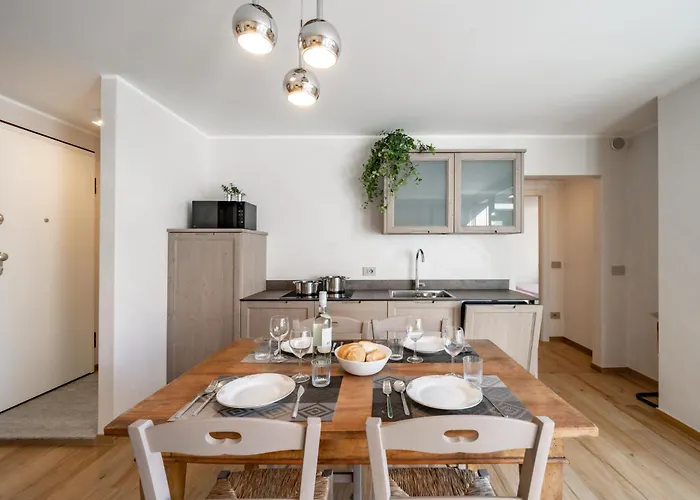 Sunset - Luxury With Pool & Large Private Garden And Parking, Few Steps From The Beach, Ideal For Singles, Couples And A Family Villa *