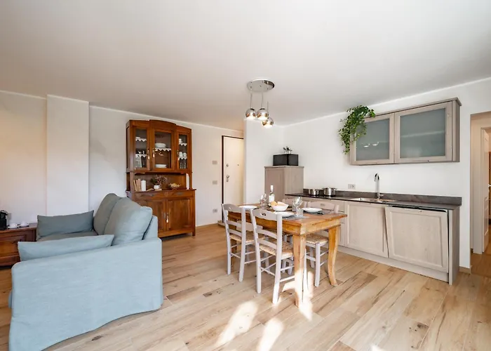 Sunset - Luxury With Pool & Large Private Garden And Parking, Few Steps From The Beach, Ideal For Singles, Couples And A Family Dervio