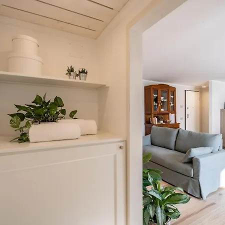 Sunset - Luxury With Pool & Large Private Garden And Parking, Few Steps From The Beach, Ideal For Singles, Couples And A Family Dervio