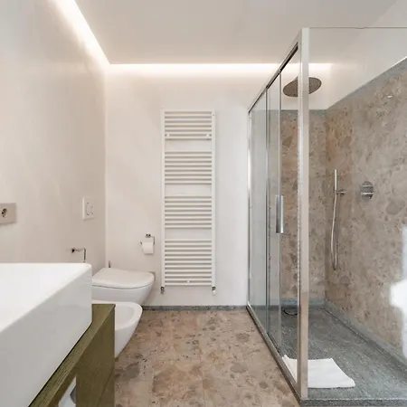 Sunset - Luxury With Pool & Large Private Garden And Parking, Few Steps From The Beach, Ideal For Singles, Couples And A Family