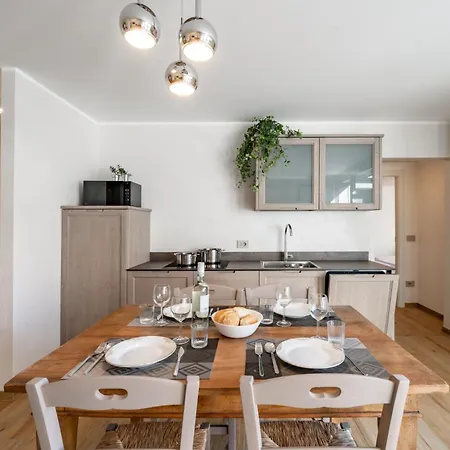 Sunset - Luxury With Pool & Large Private Garden And Parking, Few Steps From The Beach, Ideal For Singles, Couples And A Family Villa *
